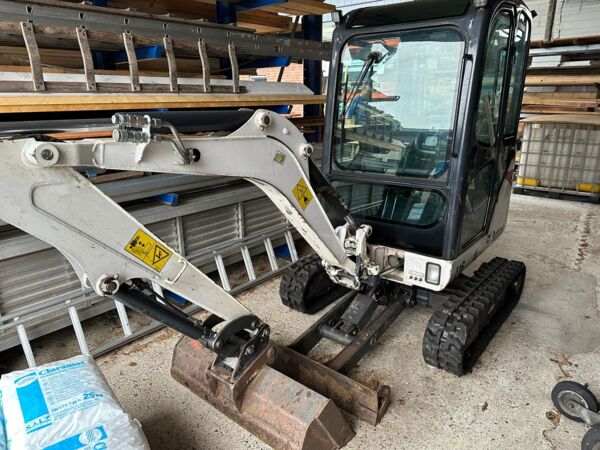 Gummiketten 230x96x33 für Bobcat E16